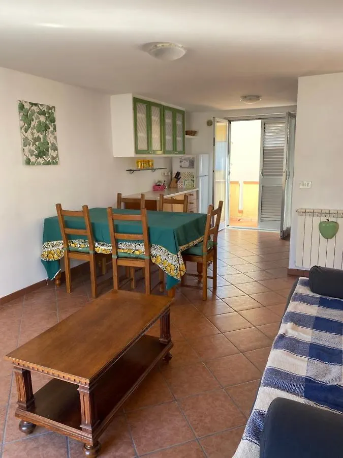 Carolina Apartments - Mansarda Capo d'Orlando 0*,